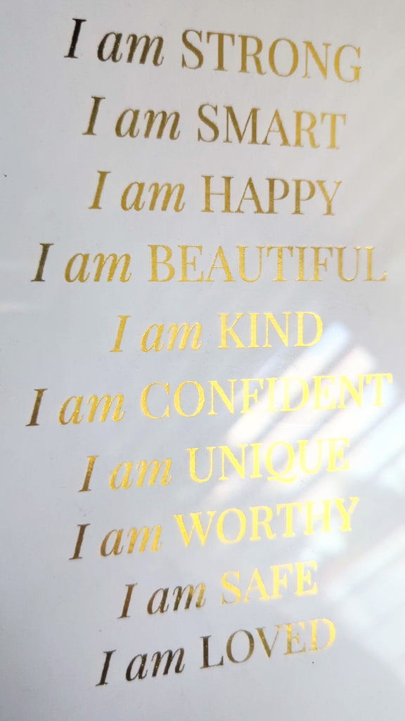 Video shows the gold foil in different light