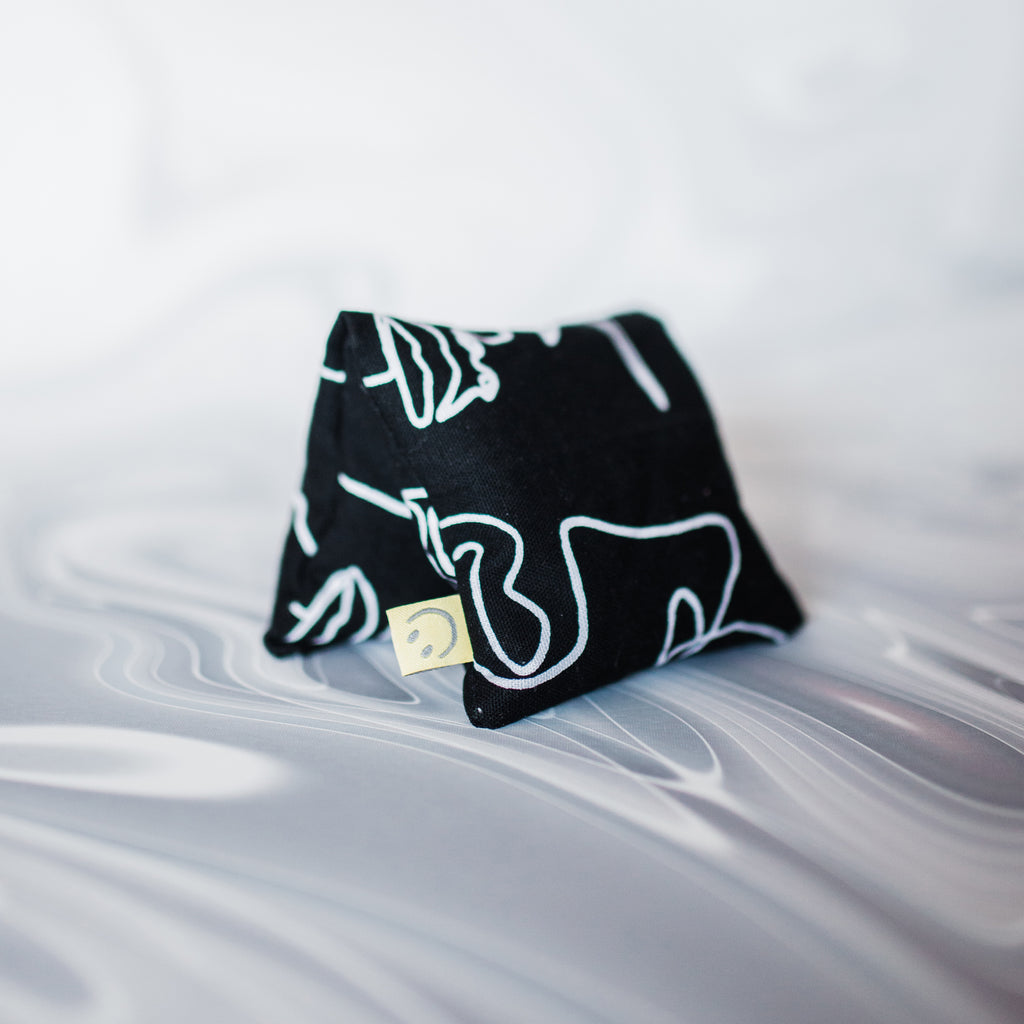 black and white heat pack by lust and wonder